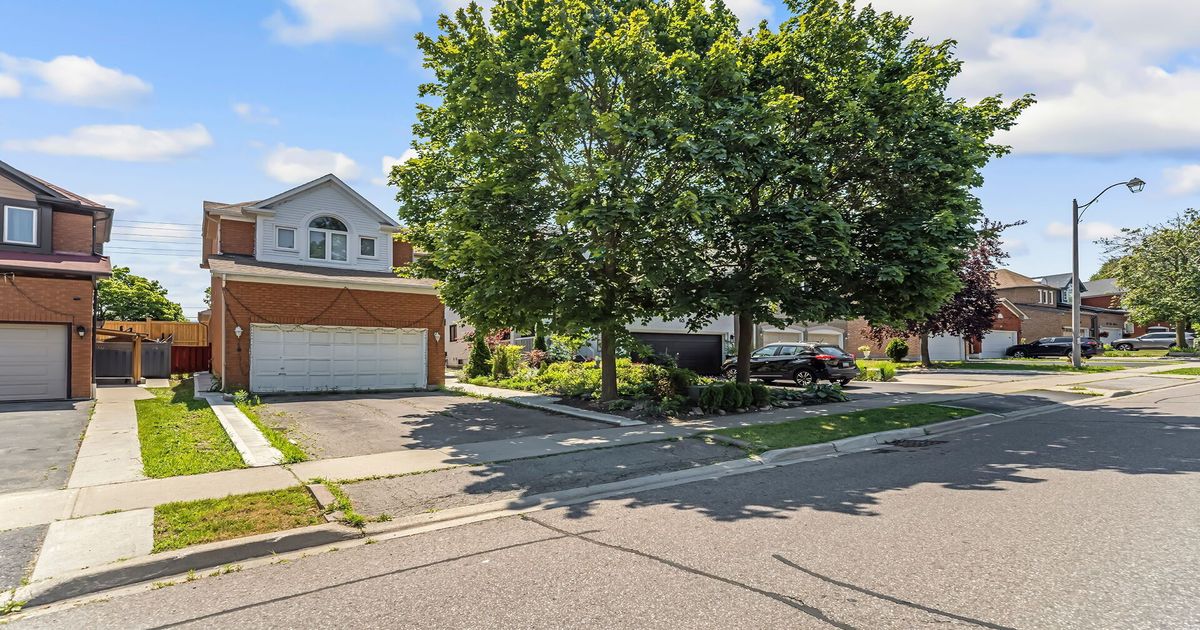 67 Sal Circle Brampton
