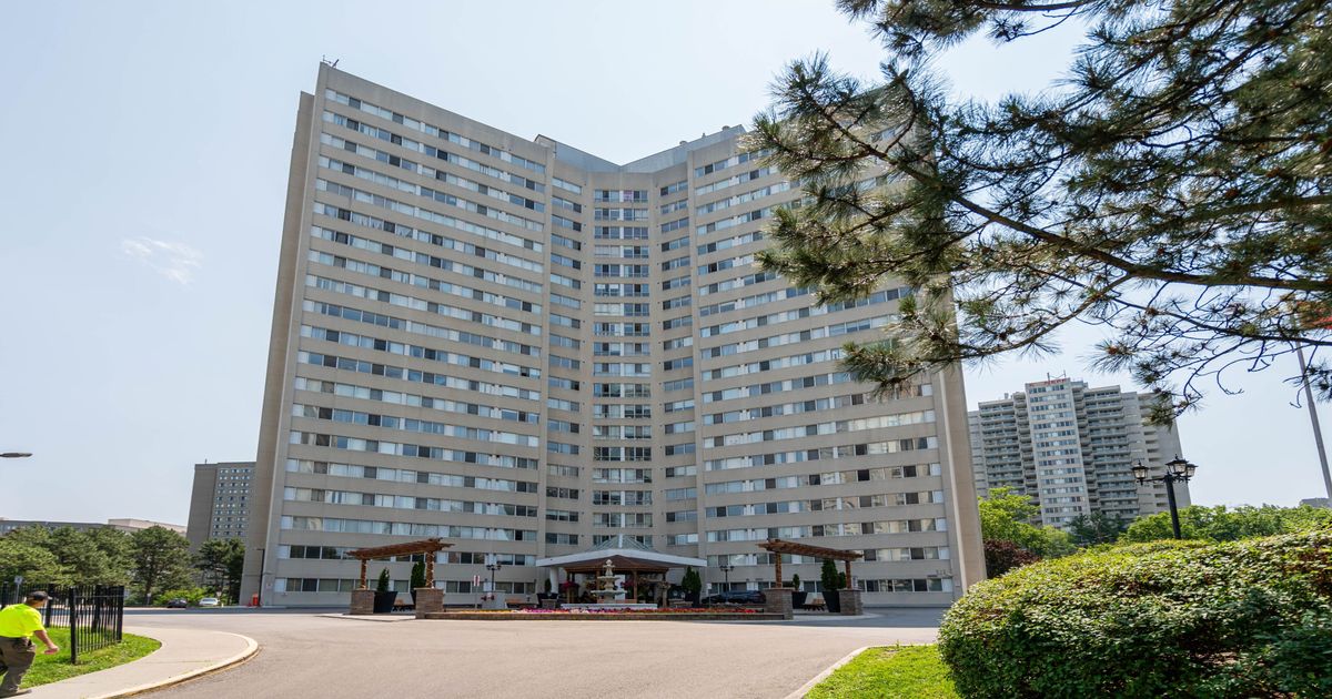 3695 Kaneff Crescent Mississauga