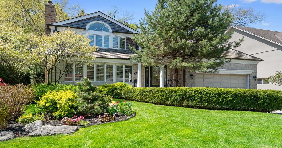 39 Pinehurst Crescent Toronto