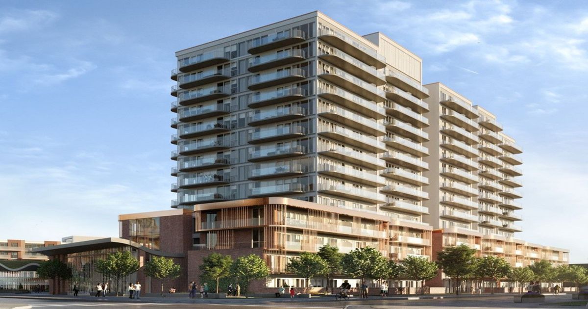 220 MISSINNIHE Way Mississauga