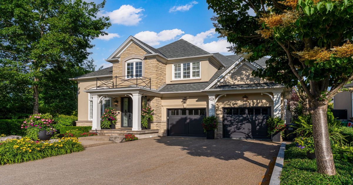 560 Hancock Way Mississauga