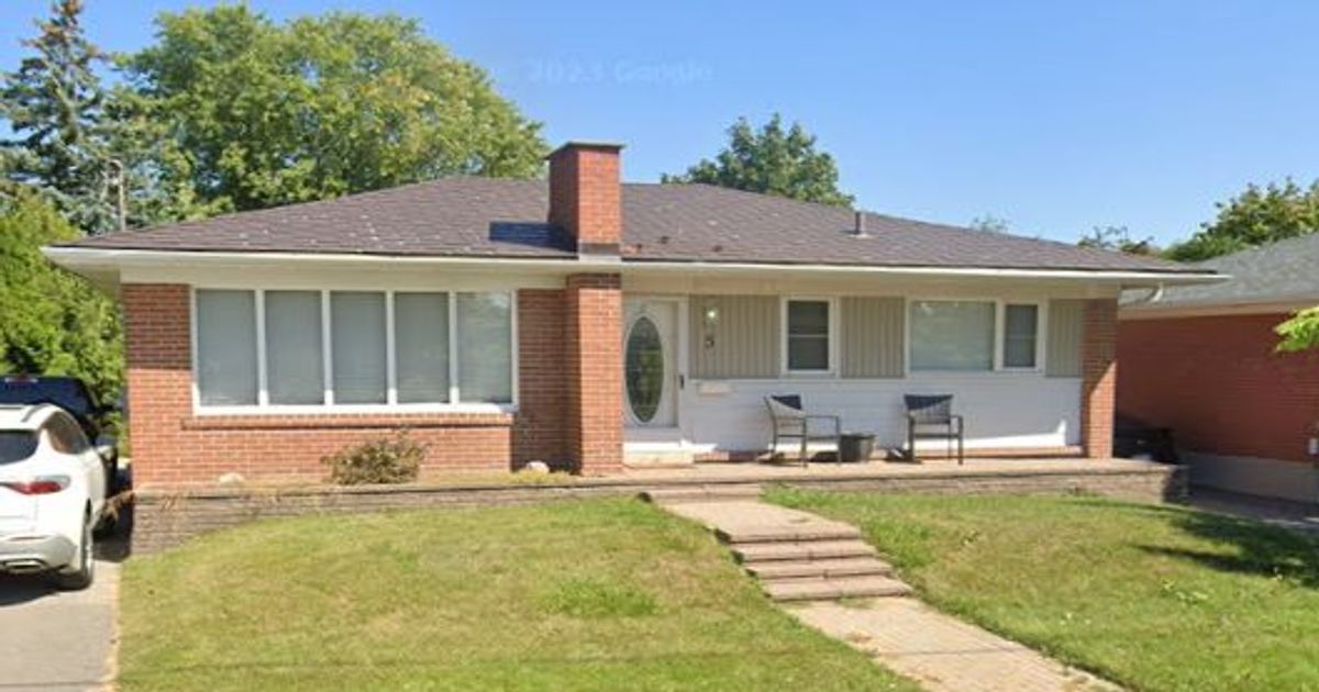 5 Sterne Avenue Brampton