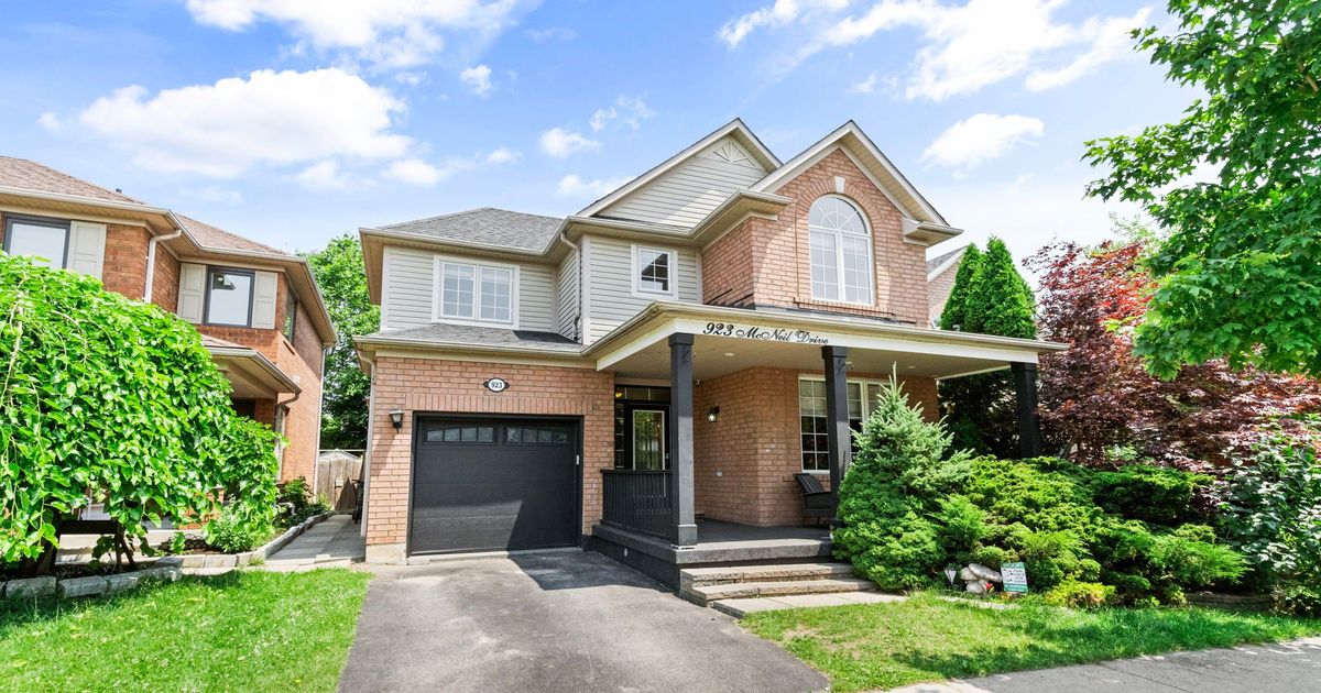 923 McNeil Drive Milton