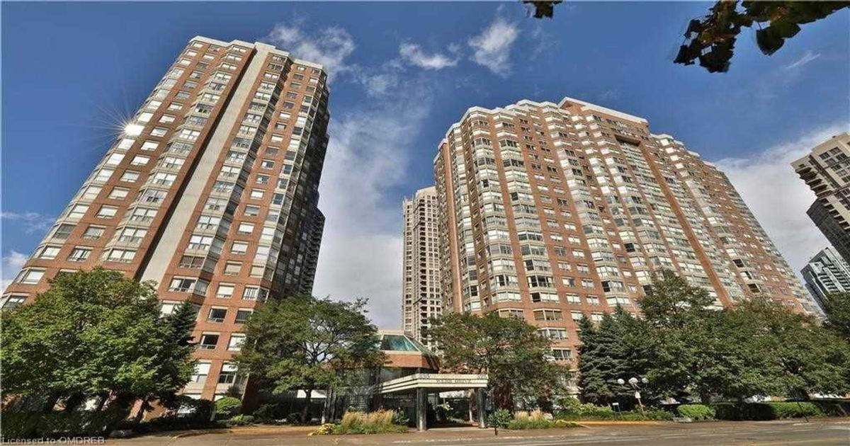 325 Webb Drive Mississauga