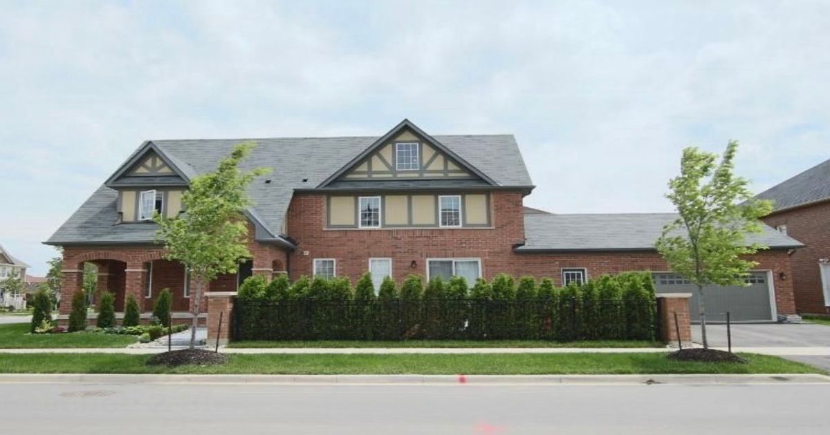 33 Lathbury Street Brampton