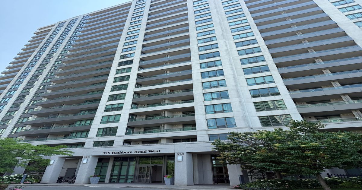 335 Rathburn Road W Mississauga