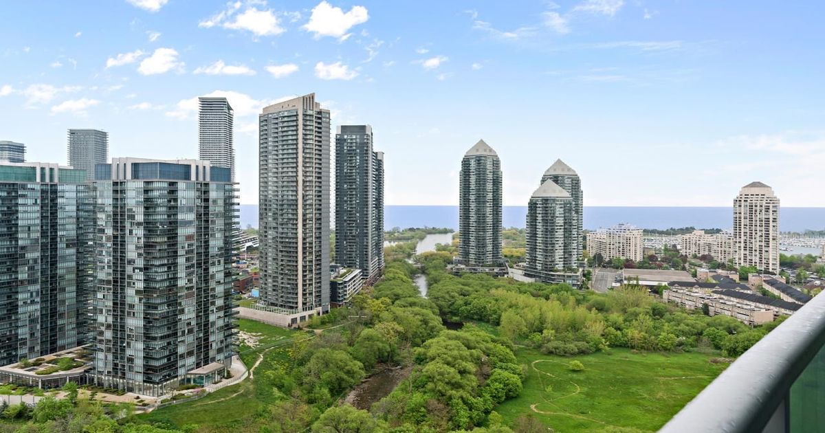 155 Legion Road N Toronto