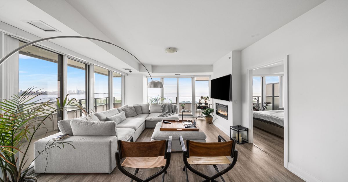 20 Shore Breeze Drive Toronto