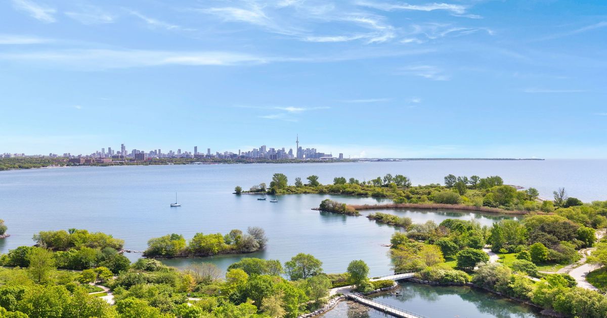 20 Shore Breeze Drive Toronto