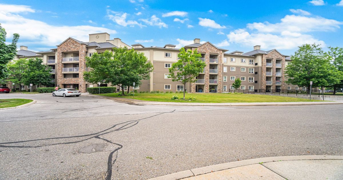 8 Dayspring Circle Brampton