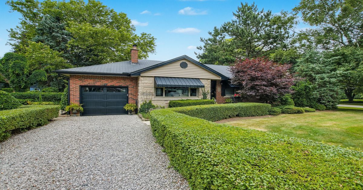 843 Eagle Drive Burlington