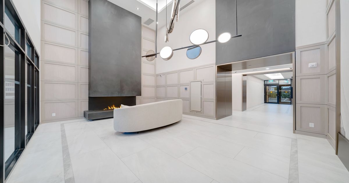 3285 Carding Mill Trail Oakville