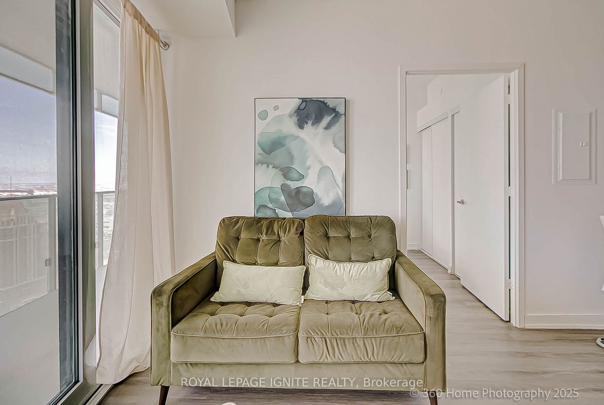 img-gallery