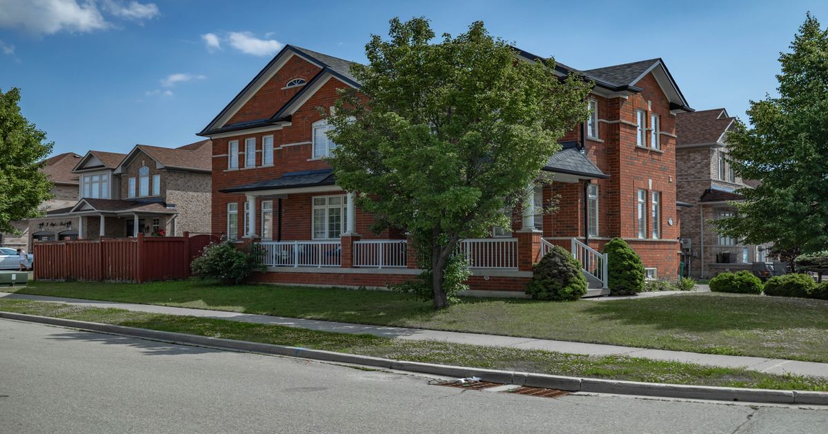 1 Skylar Circle Brampton