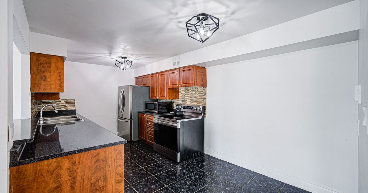 55 Elm Drive NW Mississauga