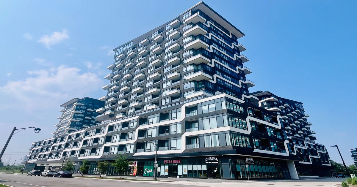 2481 Taunton Road Oakville