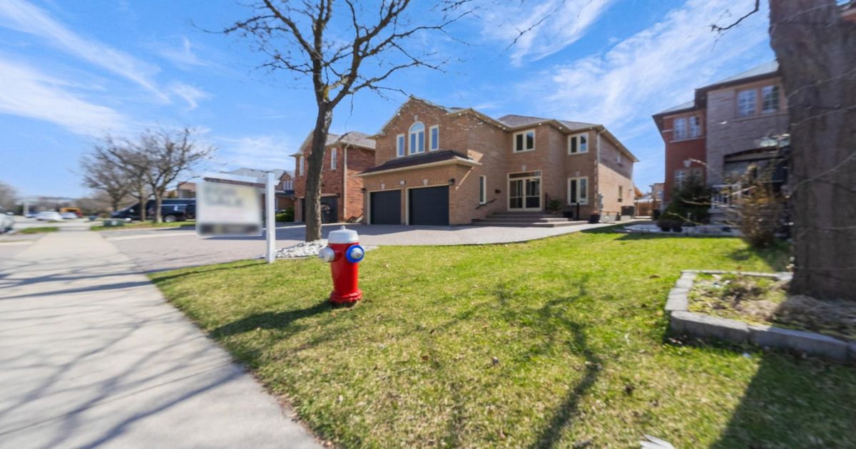 30 Golden Eagle Road Brampton