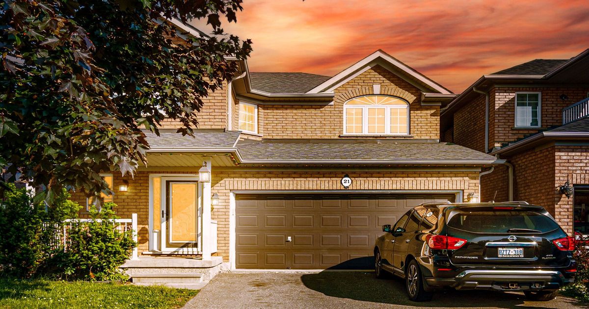 21 Queen Mary Drive Brampton