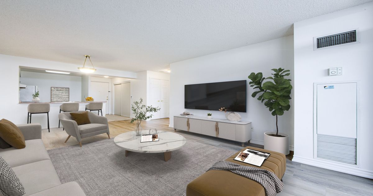 35 Kingsbridge Garden Circle Mississauga