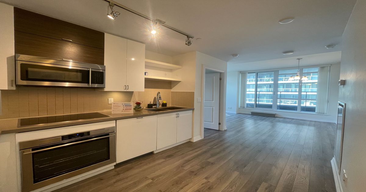 59 ANNIE CRAIG Drive Toronto