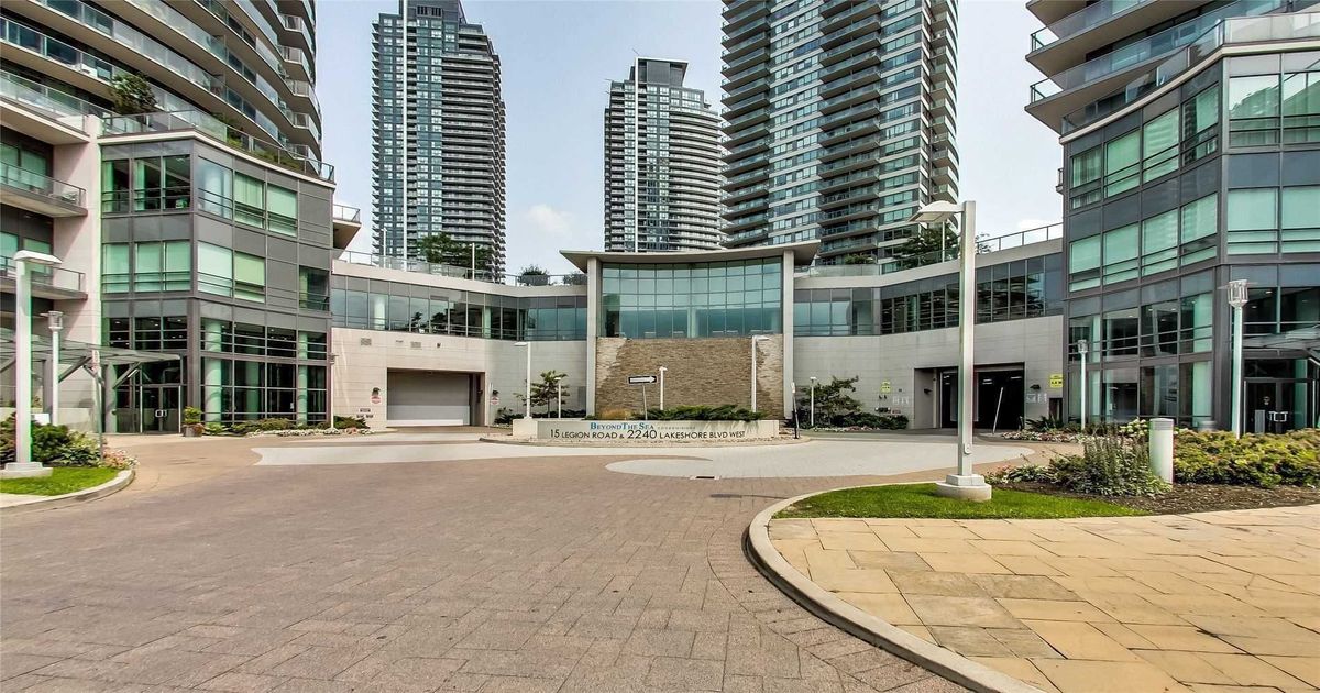 15 Legion Road Toronto
