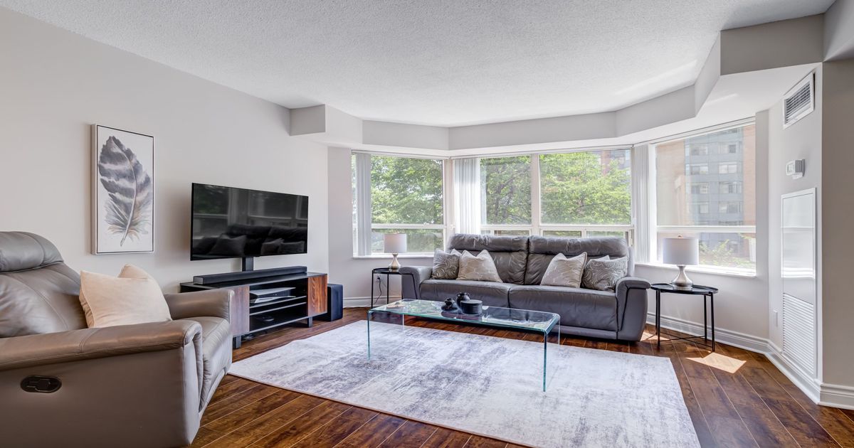 325 Webb Drive Mississauga