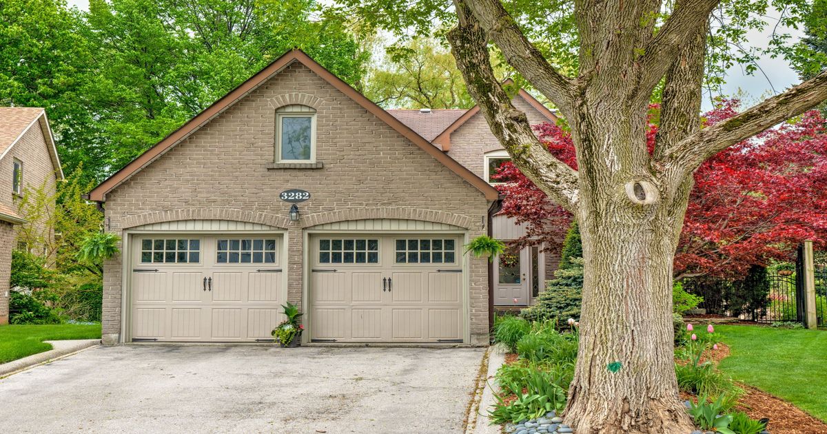 3282 Victoria Street Oakville
