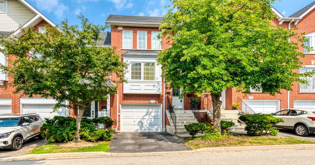 1591 South Parade Court Mississauga