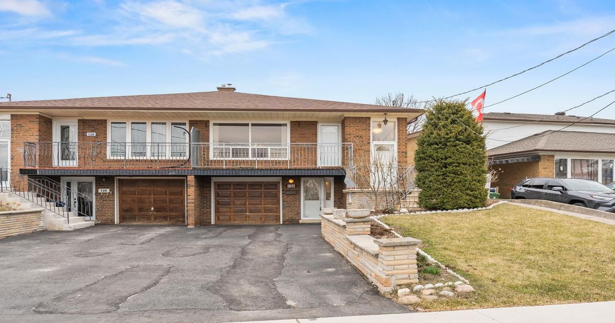 126 Ardwick Boulevard Toronto