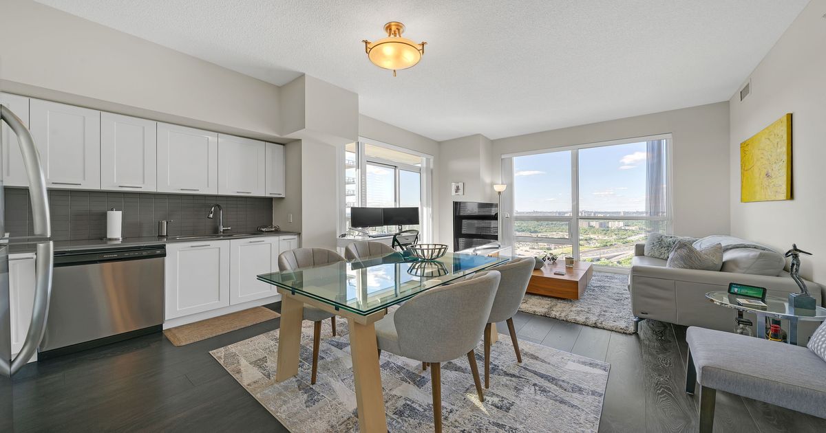 2220 Lake Shore Boulevard W Toronto