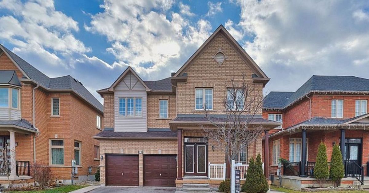 21 Castle Mountain Drive Brampton