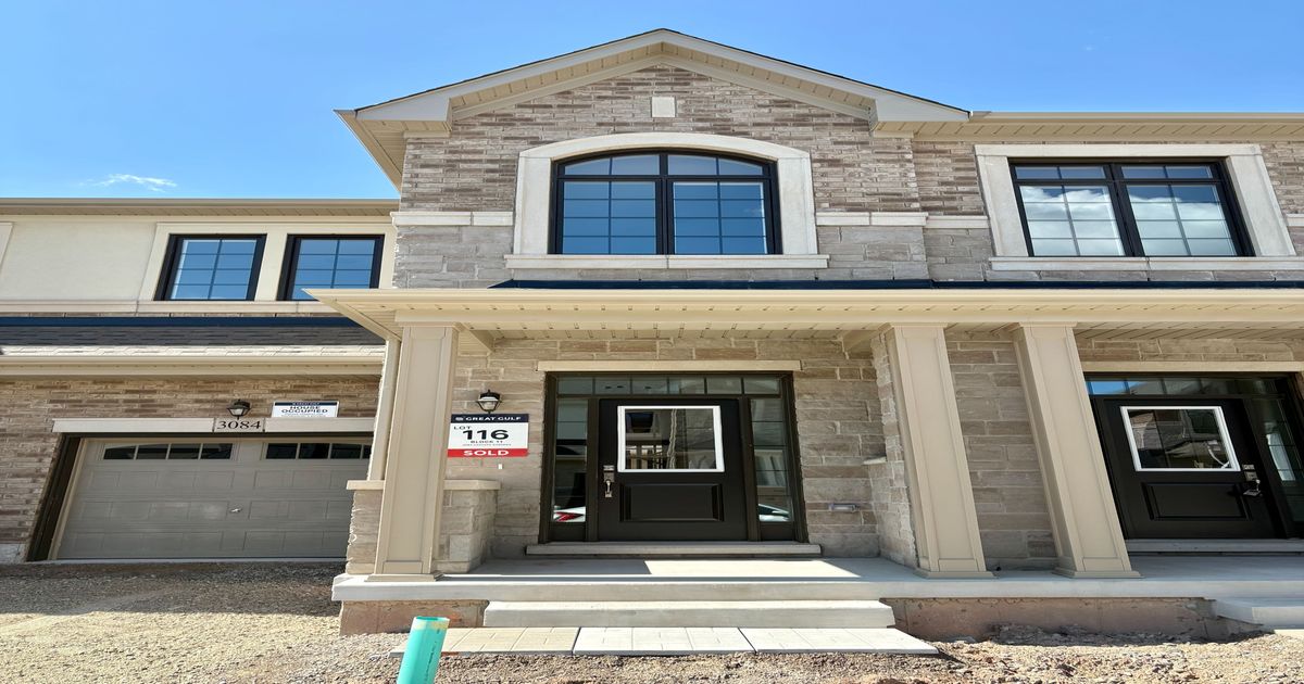 3084 Harvard Gardens Oakville