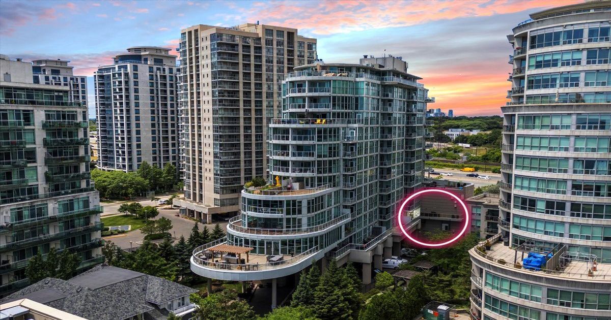 2067 Lake Shore Boulevard W Toronto