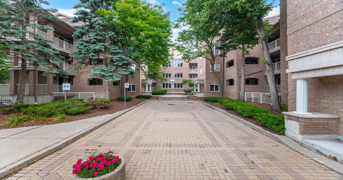 55 Bristol Road E Mississauga