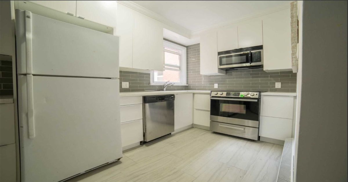 230 South Kingsway N/A Toronto