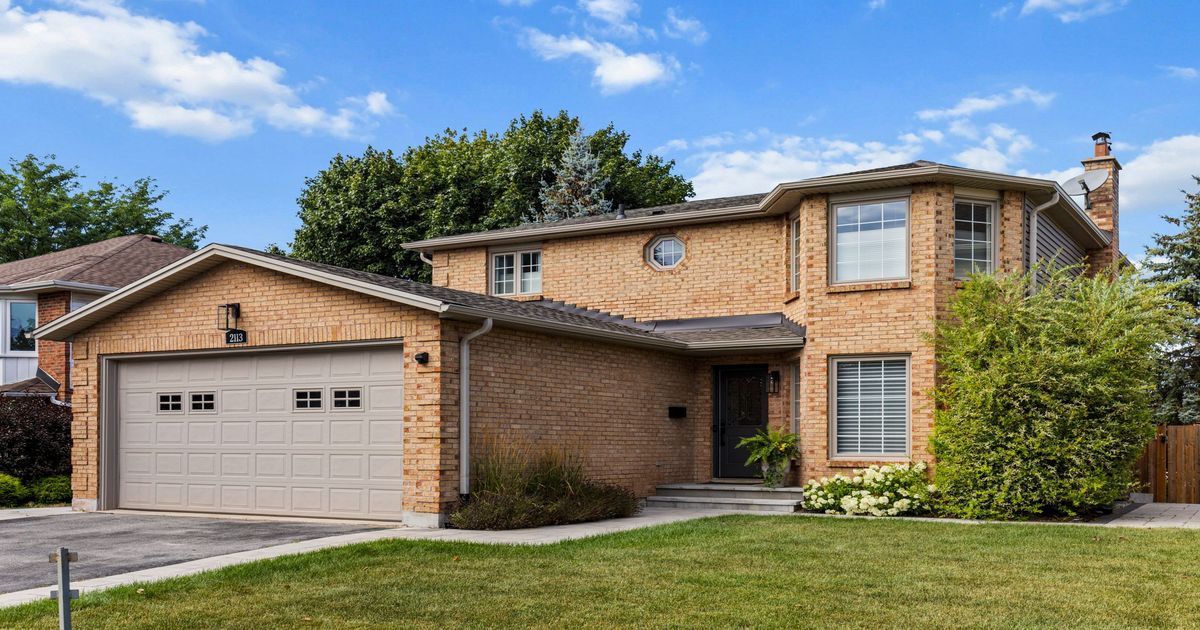 2113 Headon Forest Drive Burlington