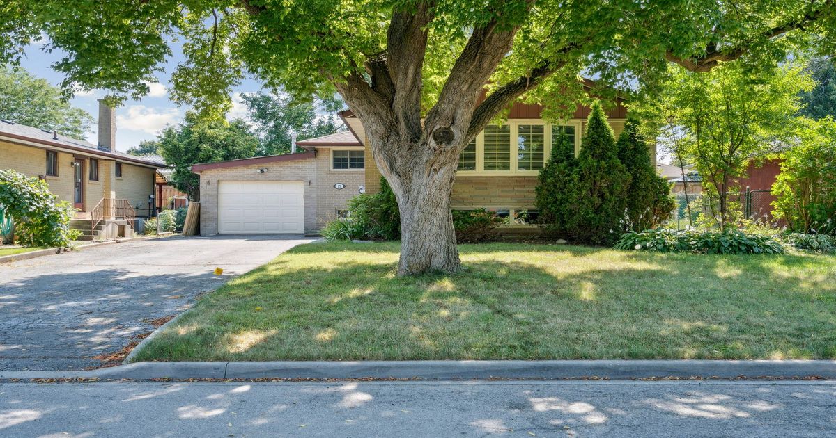 15 Mcclure Avenue Brampton