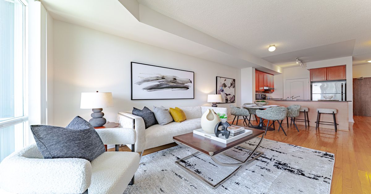 1 Elm Drive W Mississauga