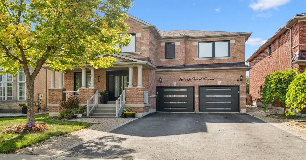 38 Cape Dorset Crescent Brampton