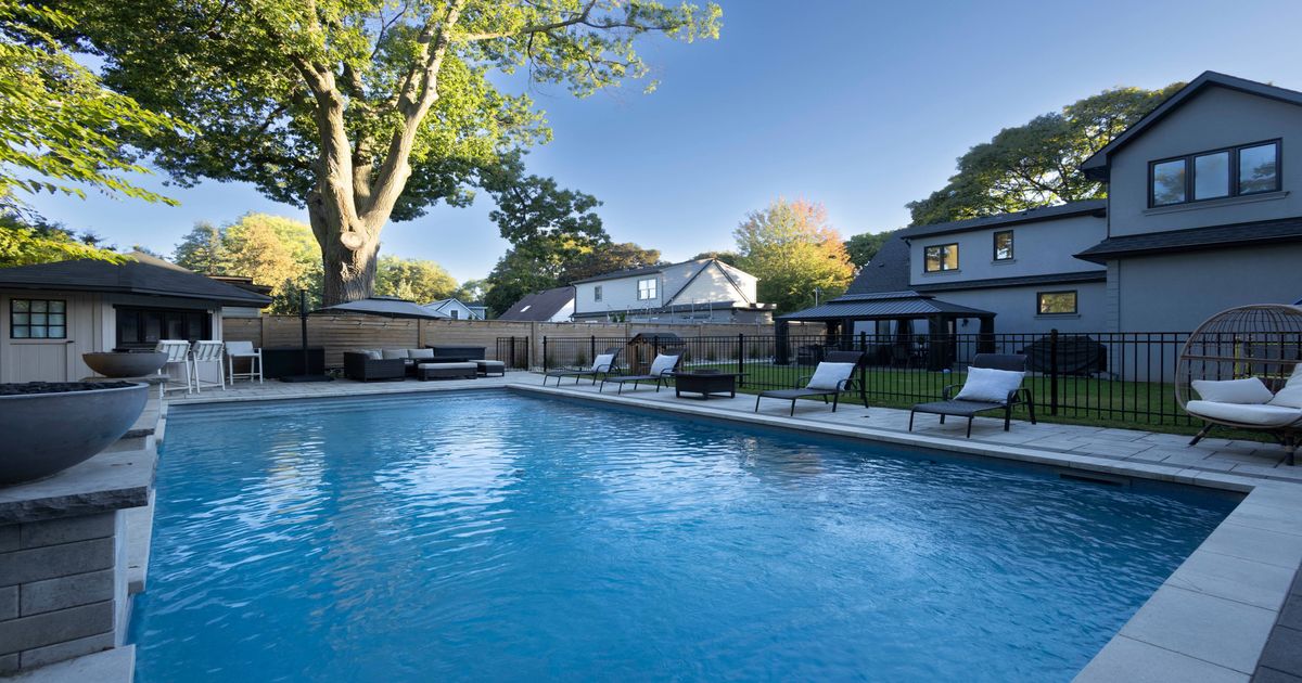 2055 Courtland Crescent Mississauga