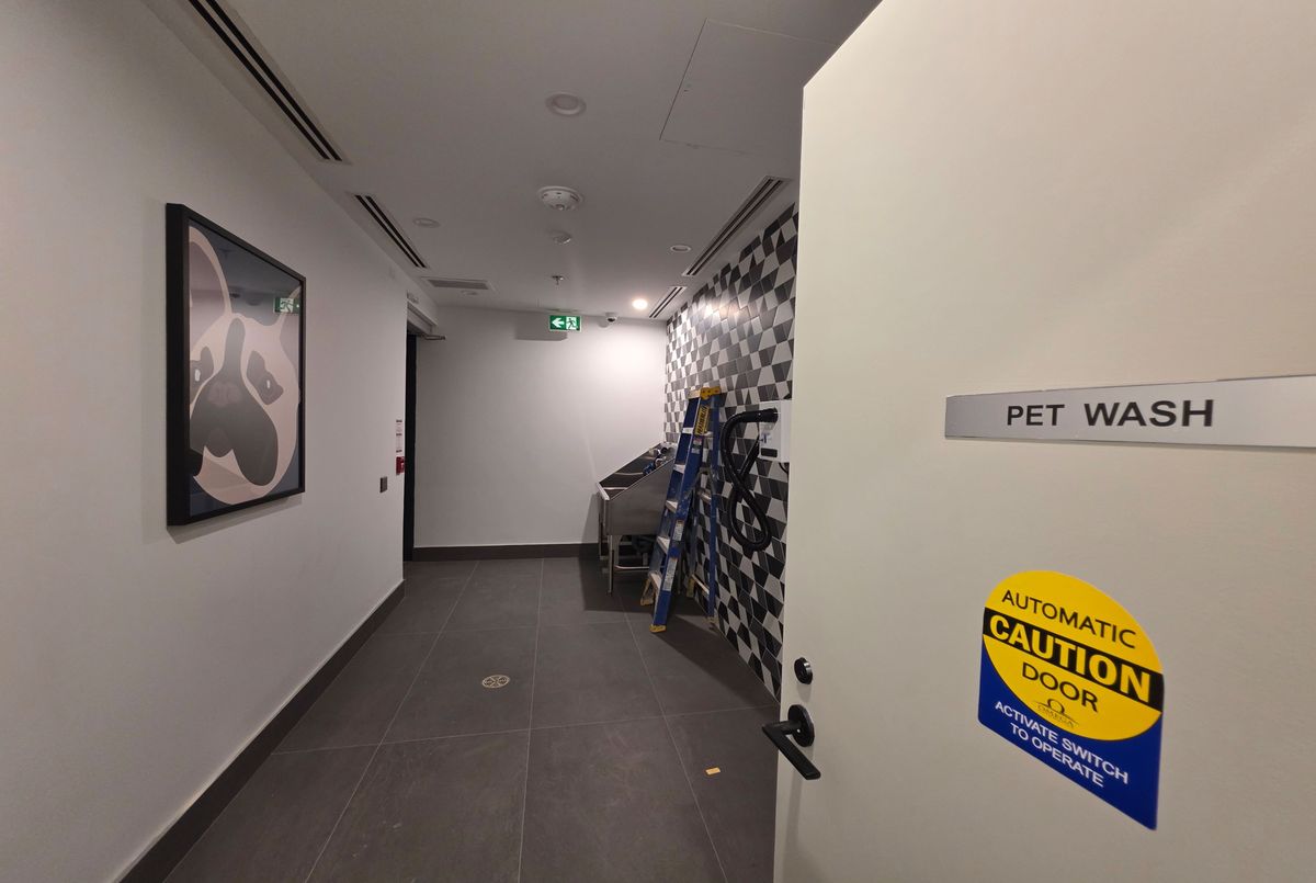 1037 The Queensway N/A Toronto 1037 The Queensway N/A Toronto