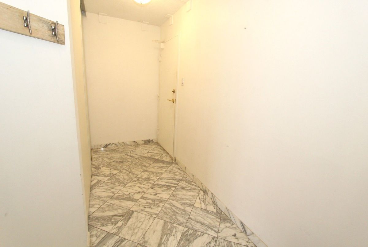 4205 Shipp Drive Mississauga 4205 Shipp Drive Mississauga