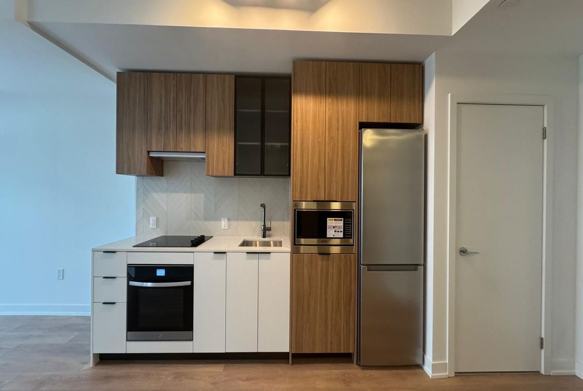 1037 Queensway N/A Toronto 1037 Queensway N/A Toronto