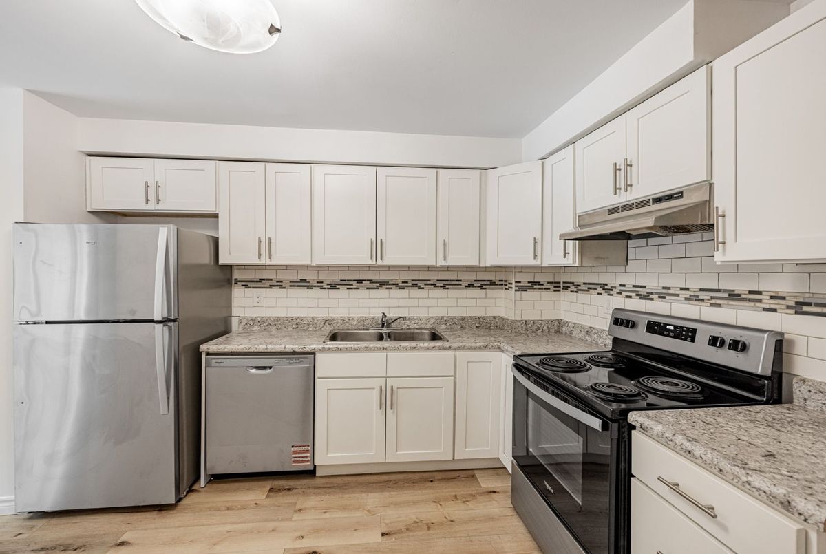 394 Eton Place Oakville 394 Eton Place Oakville