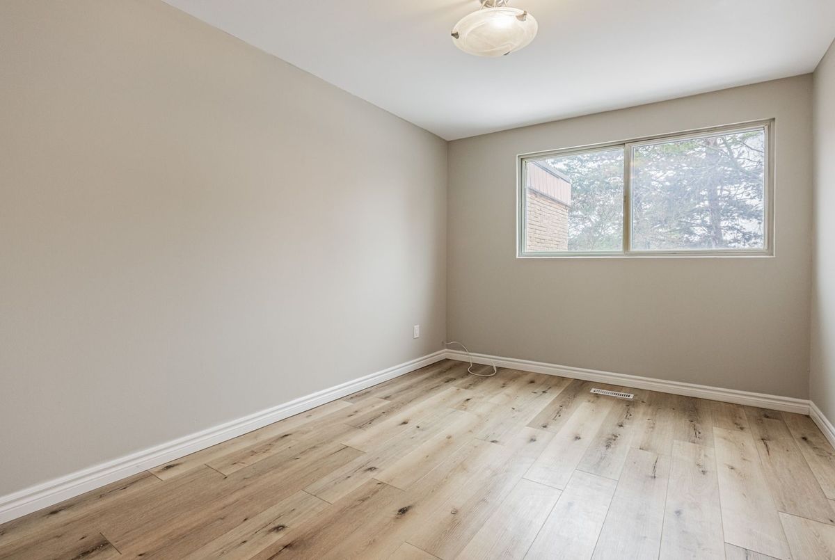 394 Eton Place Oakville 394 Eton Place Oakville