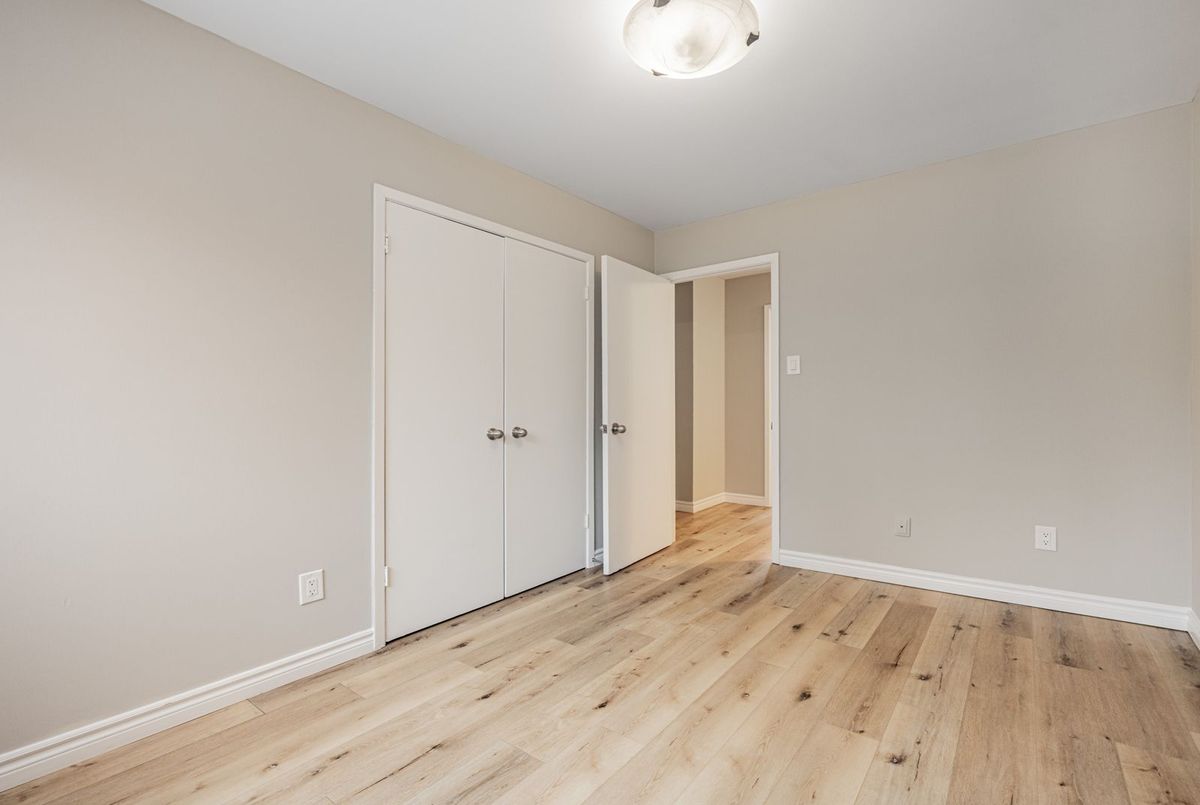 394 Eton Place Oakville 394 Eton Place Oakville