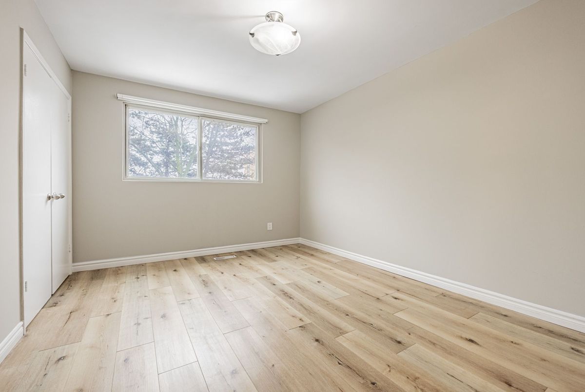 394 Eton Place Oakville 394 Eton Place Oakville