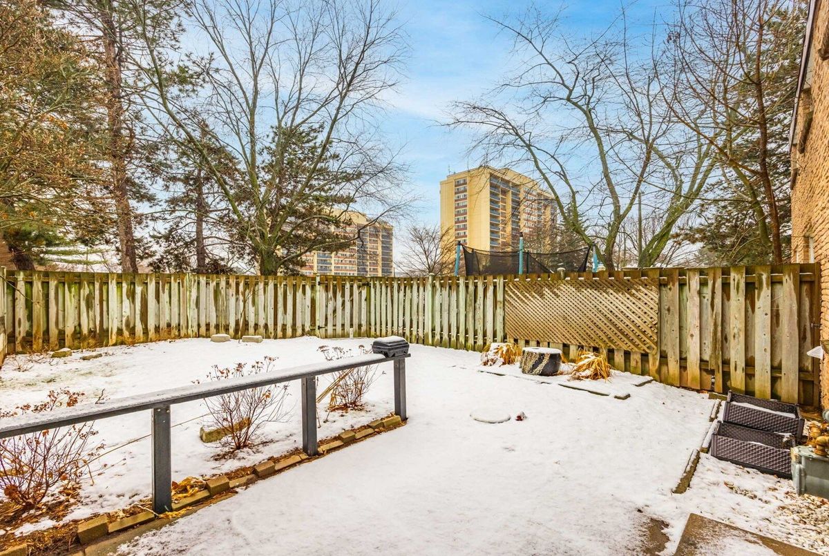 394 Eton Place Oakville 394 Eton Place Oakville