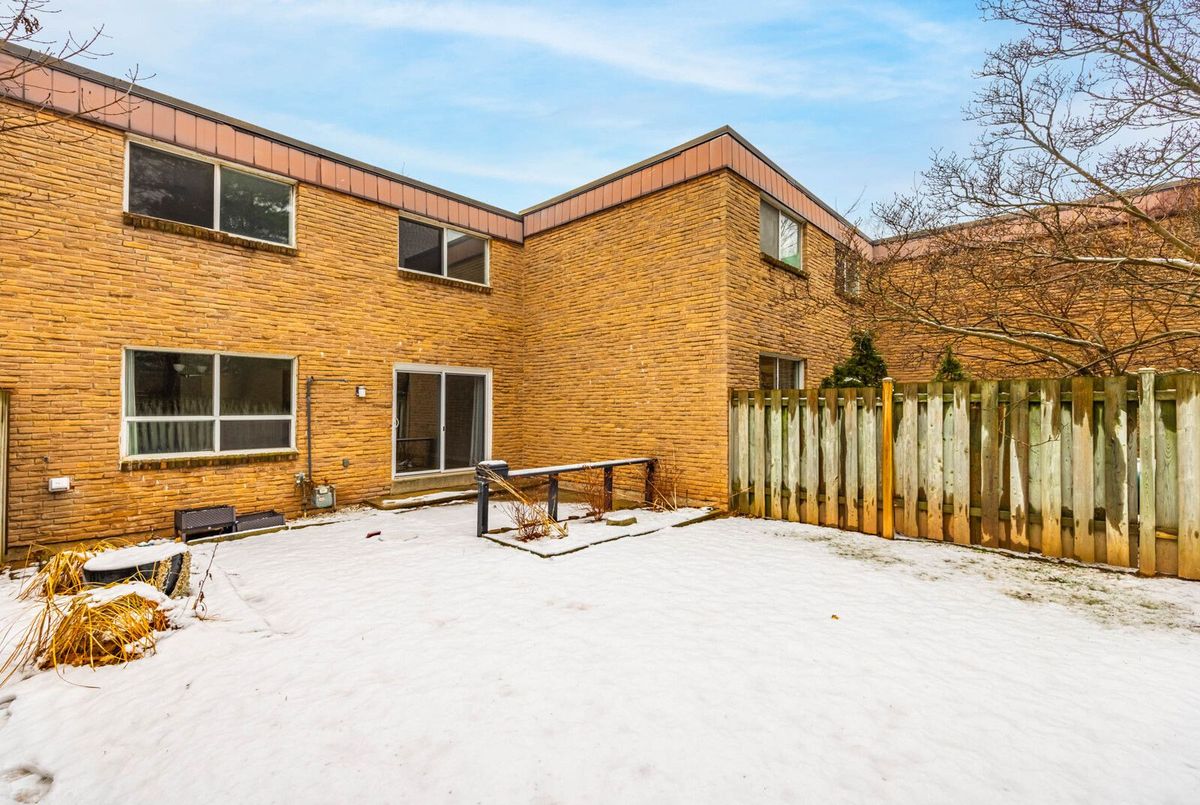 394 Eton Place Oakville 394 Eton Place Oakville