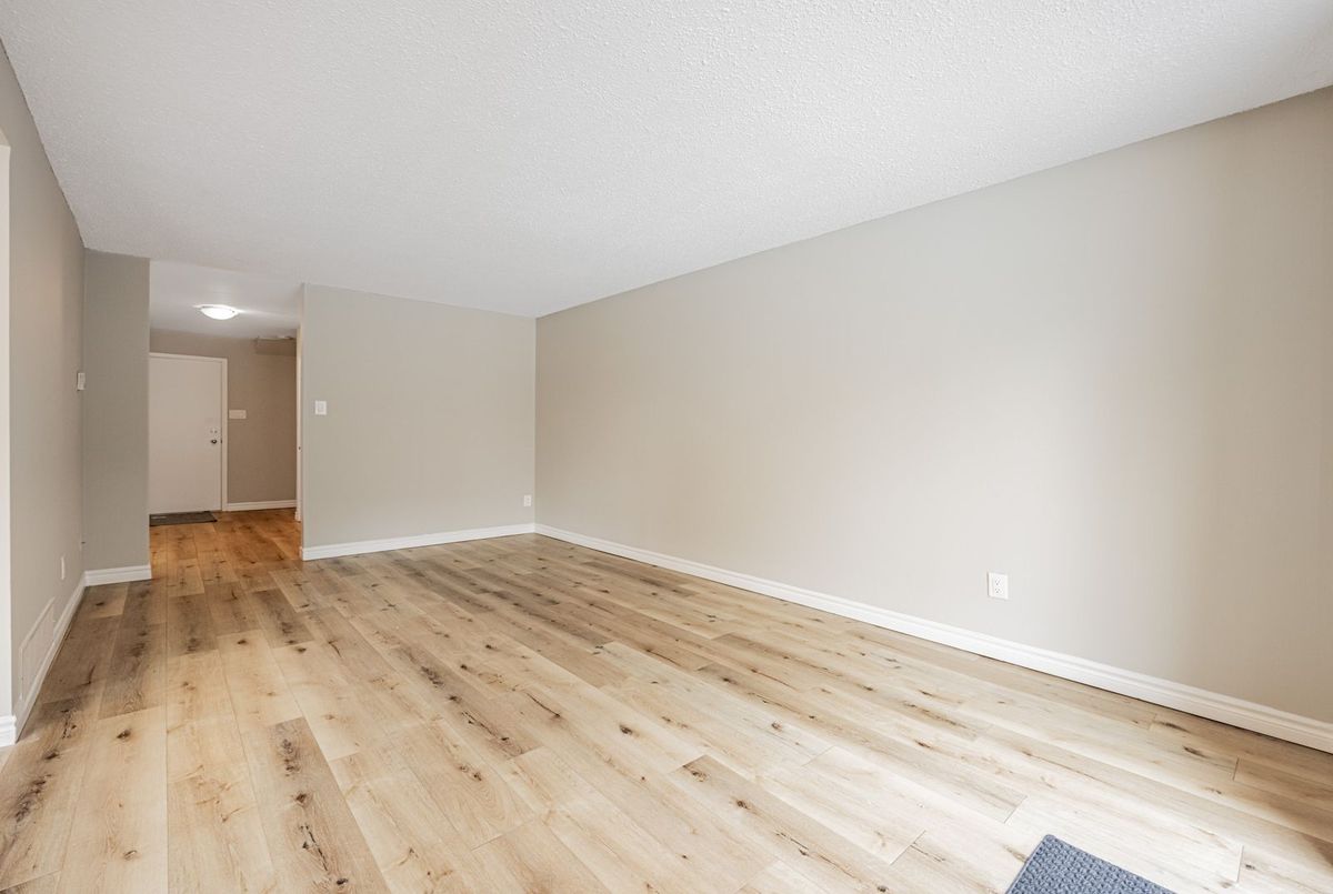 394 Eton Place Oakville 394 Eton Place Oakville